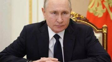 المخابرات الأمريكية تبرأ بوتين من التورط في قتل المعارض ألكيسي نافالني.. والكرملين يعلق