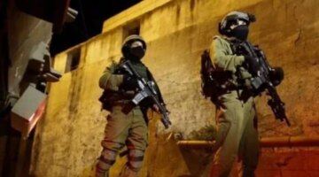 مُسيرات الاحتلال الإسرائيلي تقصف المناطق الغربية من خان يونس